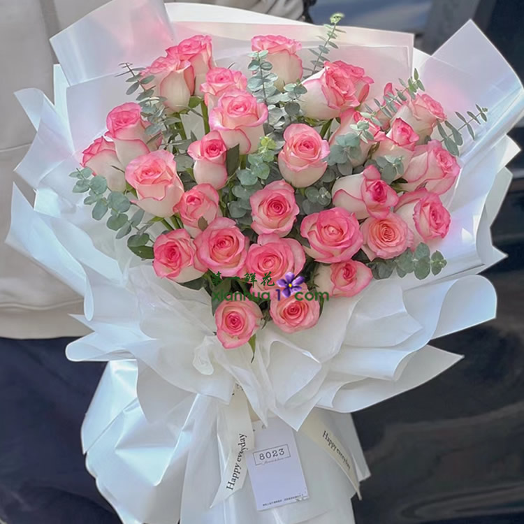 27枝艾莎粉玫瑰,尤加利叶搭配