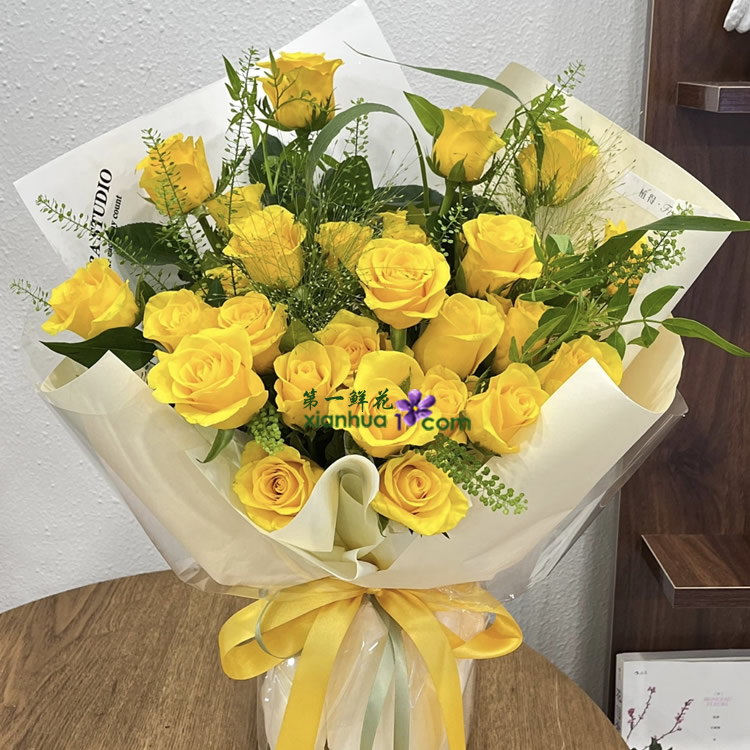 29枝金枝玉叶黄玫瑰,尤加利叶搭配